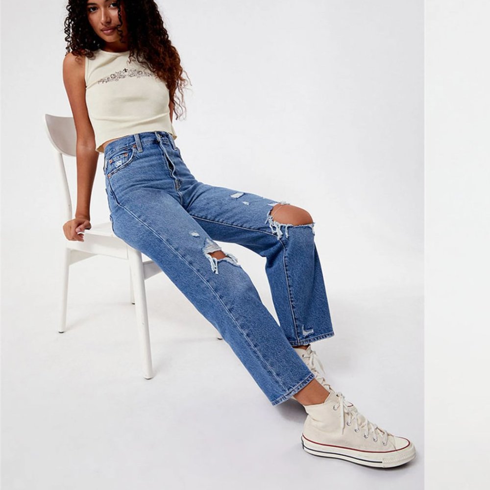 LEVI'S High Rise Ribcage Straight Leg Ankle Jeans Destroy NEW WITH TAG